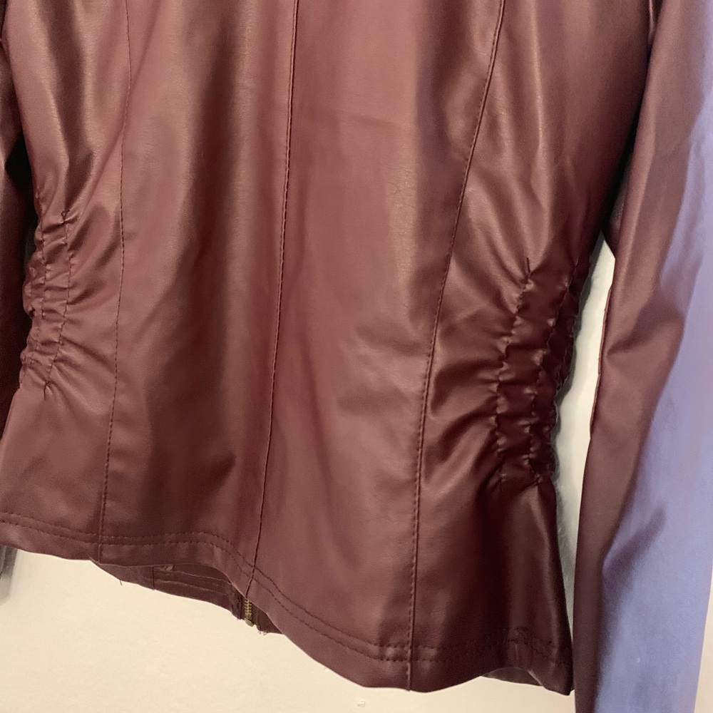 Jacket - Picture 2 of 3